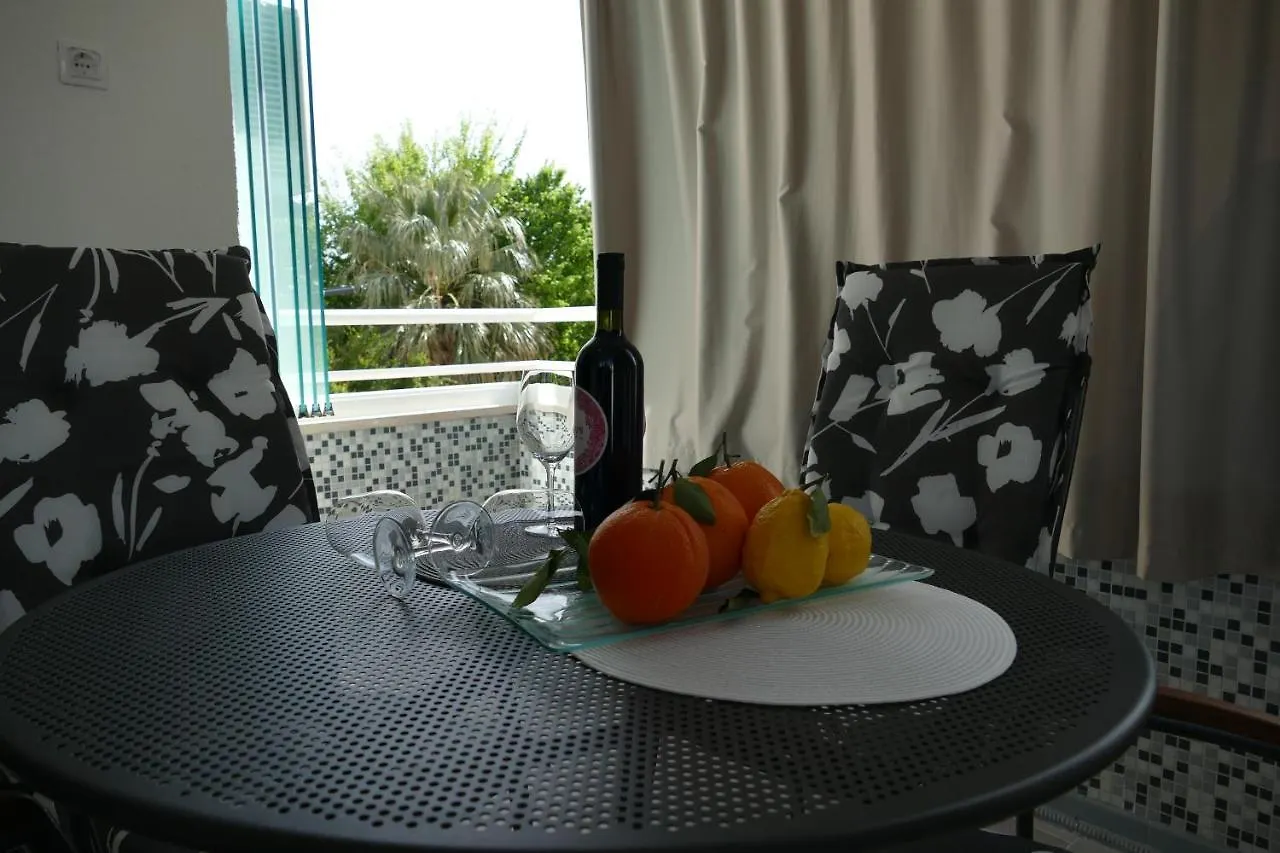 Seafront City Apartment Ana Trogir