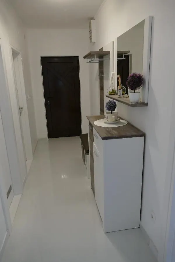 Seafront City Apartment Ana Trogir