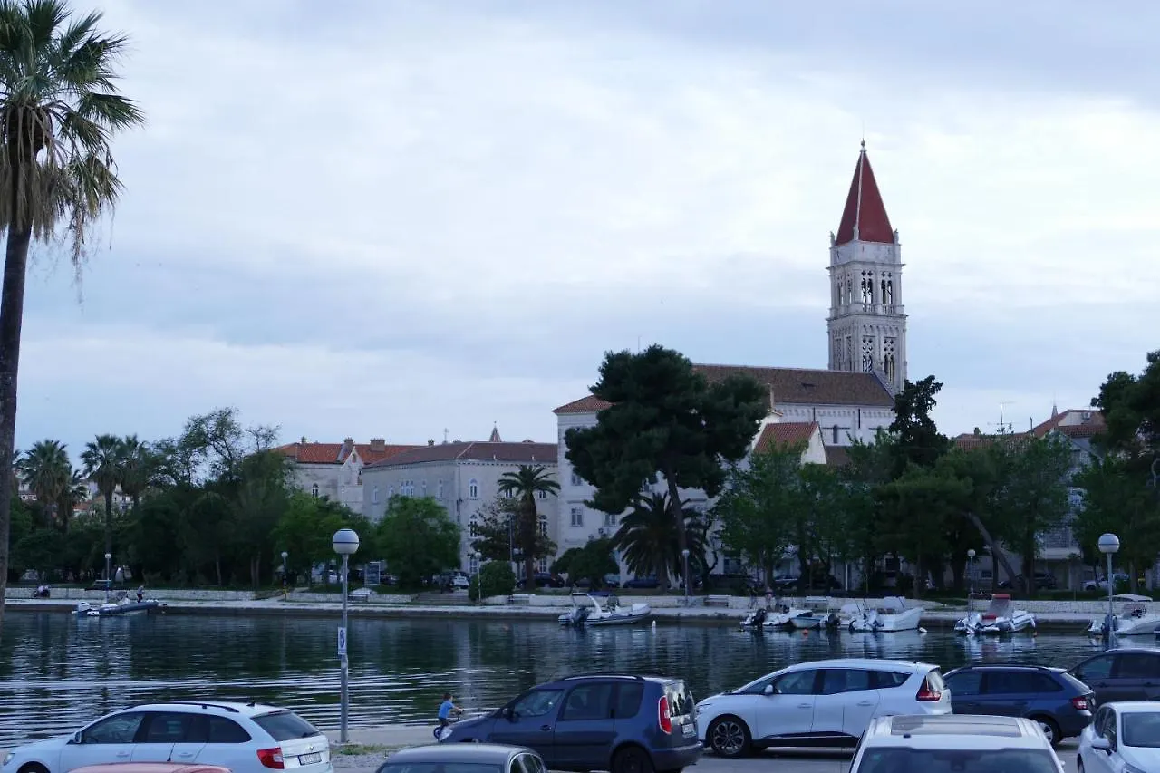 Seafront City Apartment Ana Trogir Croatia