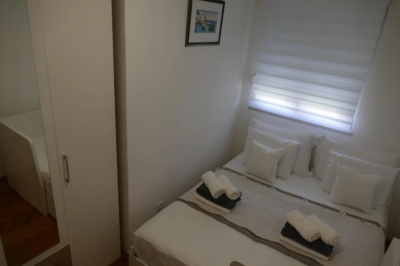 Seafront City Apartment Ana Trogir